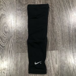 Nike Arm Sleeve W/ Storage